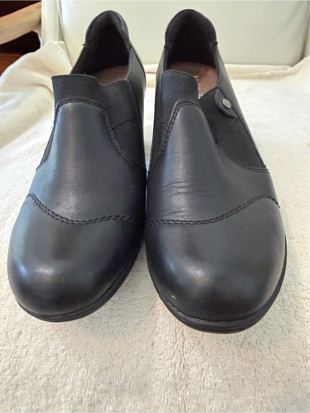 Earth Black Leather Slip-On Ankle Booties